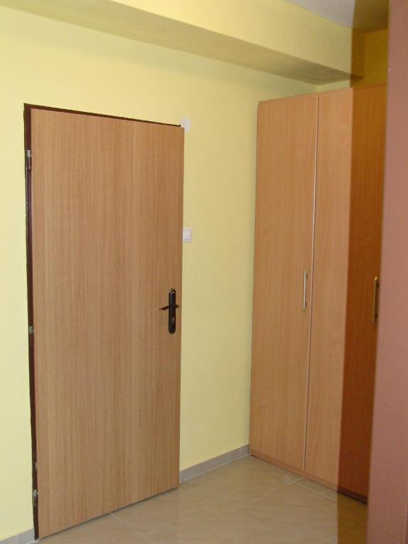 Penzion Medeny Hamor Banská Bystrica Zimmer foto